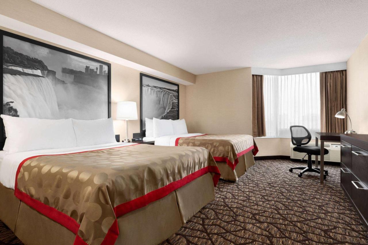 Ramada By Wyndham Niagara Falls Near The Falls Kültér fotó